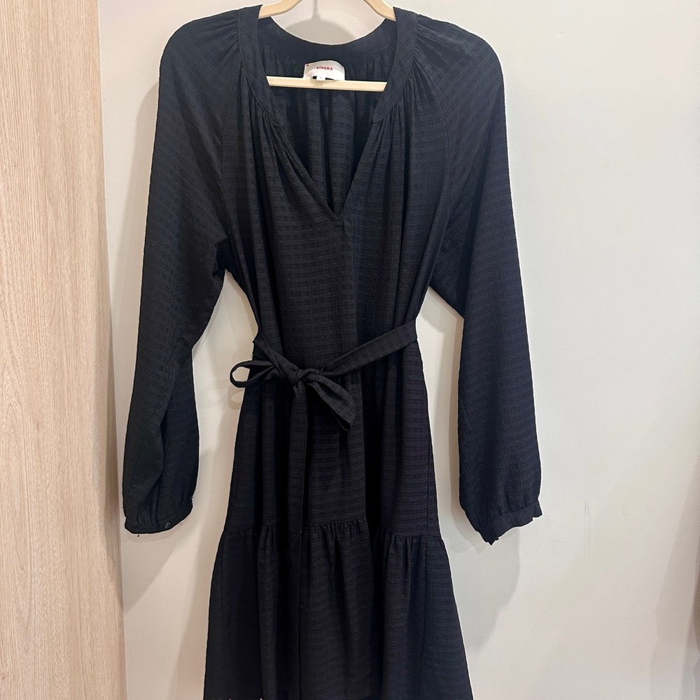 XiRENA Black Long-Sleeve Dress with Tie Waist